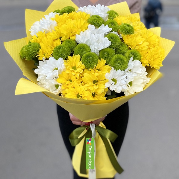 kirmizi-beyaz-masa-cicei
