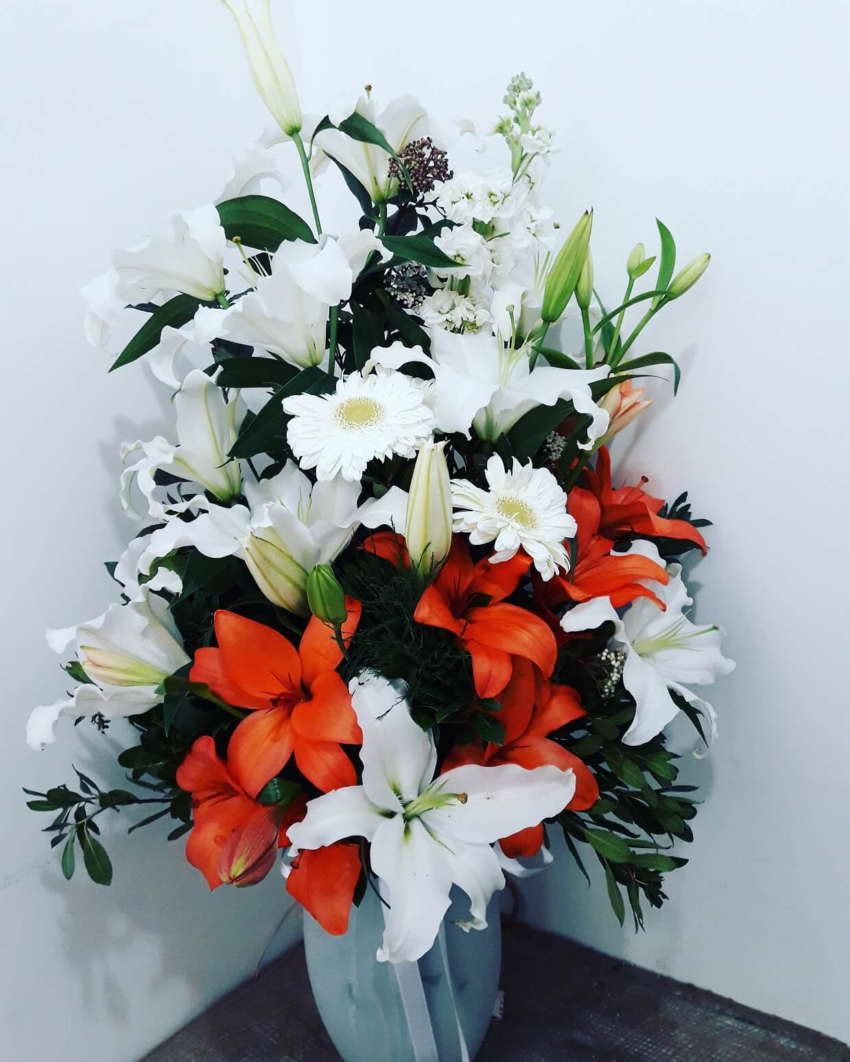 oranj-beyaz-cicek